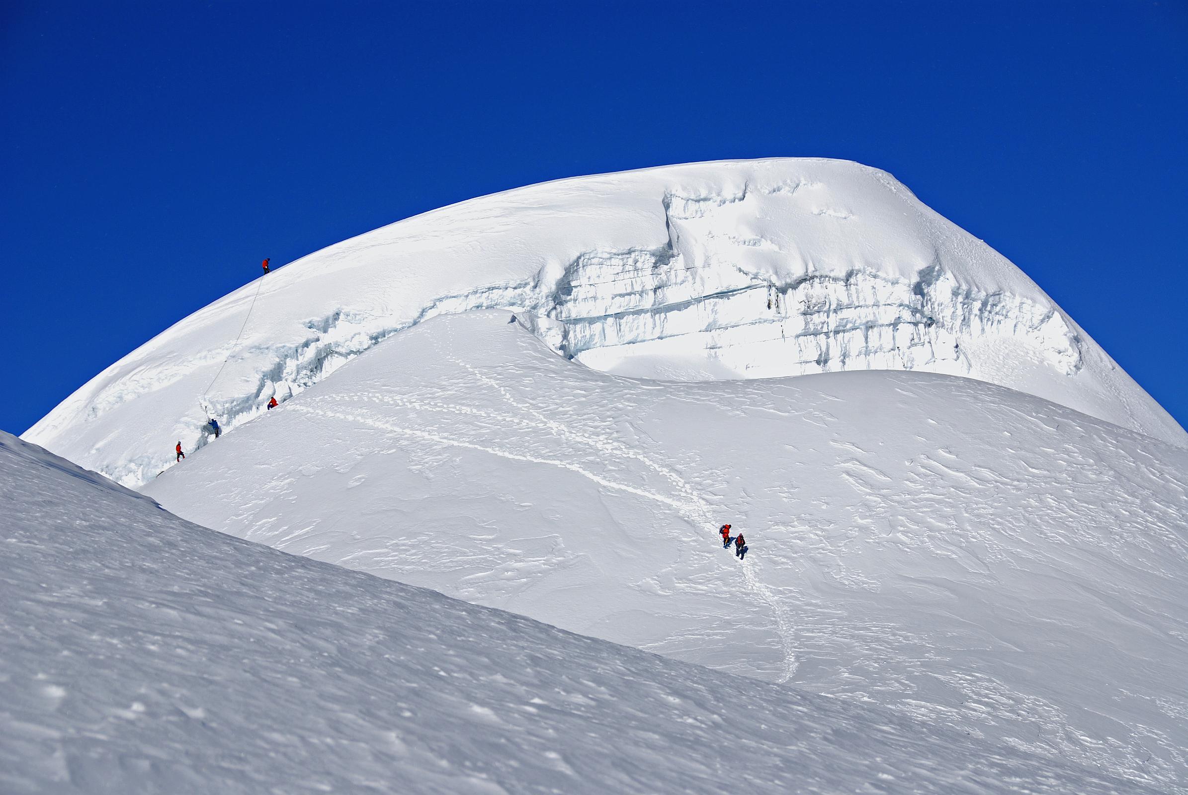 13 03 Crevasse Blocks Way To Mera Peak Central Summit